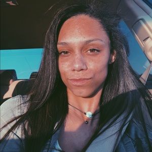 Meet your Posher, Cayla